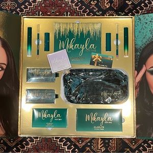 Mikayla Paht 2 PR BOX BUNDLE with bonus Mikayla Highlighter and $15 gift code